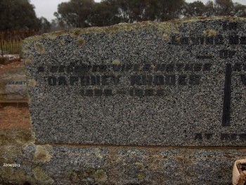 Hannah Daphne RHODES - Moorngag Cemetery